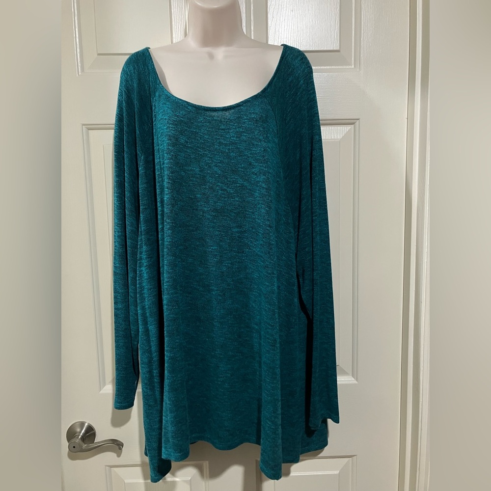 Ava Viv woman size 3X pullover top